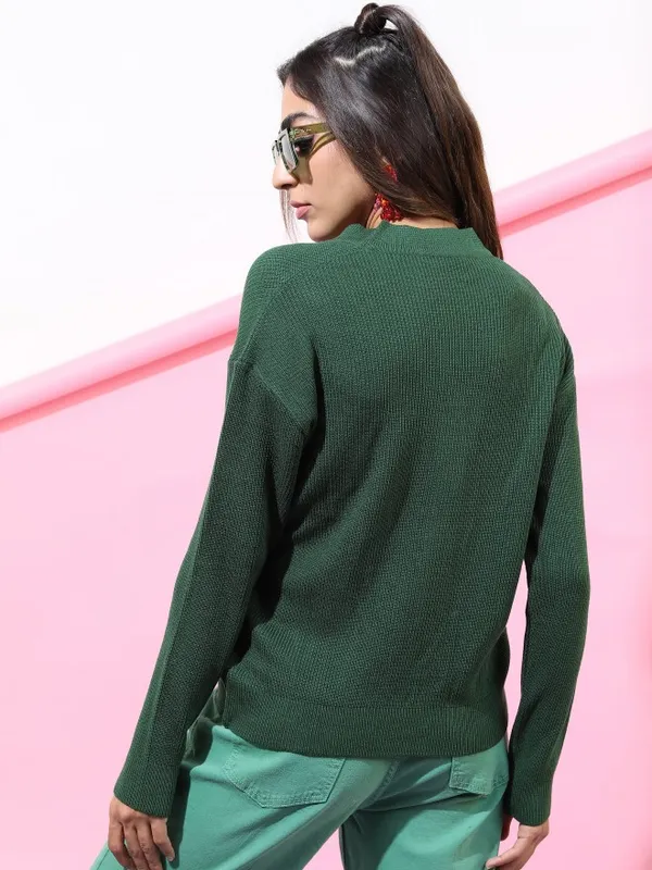  Tokyo Talkies Women Green V-Neck Sweaters