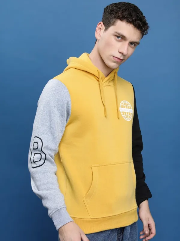  Highlander Men Yellow Hood Pullover Sweatshirts