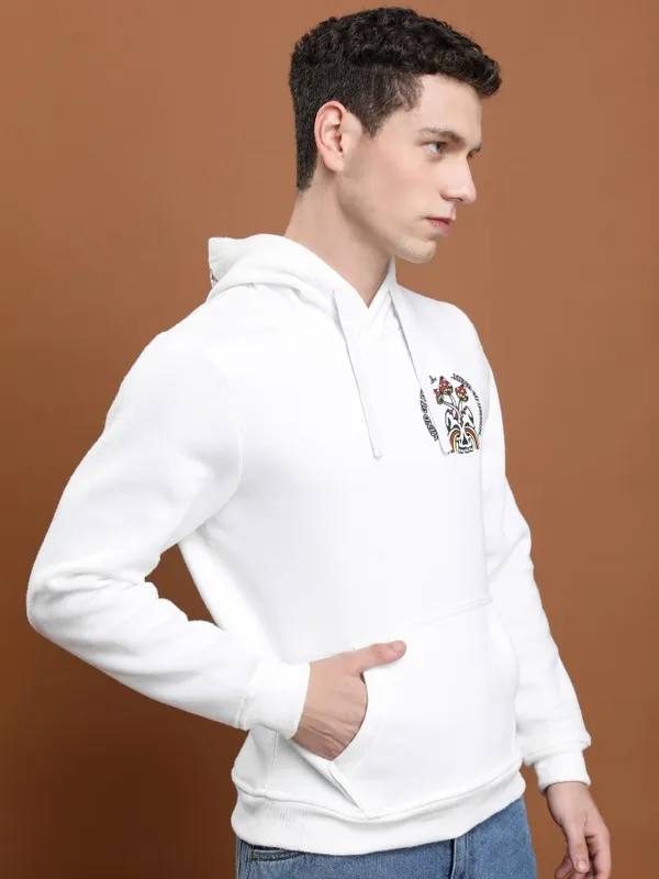 Highlander Men White Hooded Pullover Sweatshirt