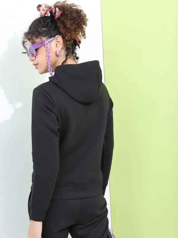  Tokyo Talkies Women Black Solid Pullover Hood Sweatshirts