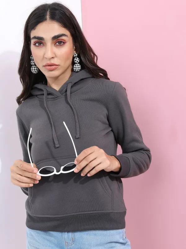  Tokyo Talkies Women Charcoal Solid Pullover Hood Sweatshirts