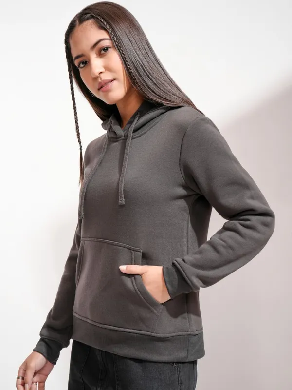  Tokyo Talkies Women Charcoal Solid Pullover Hood Sweatshirts