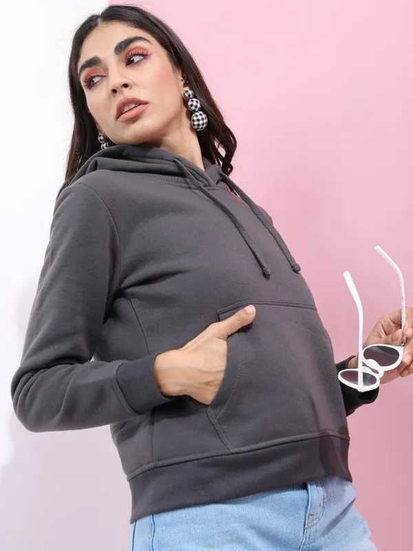  Tokyo Talkies Women Charcoal Solid Pullover Hood Sweatshirts
