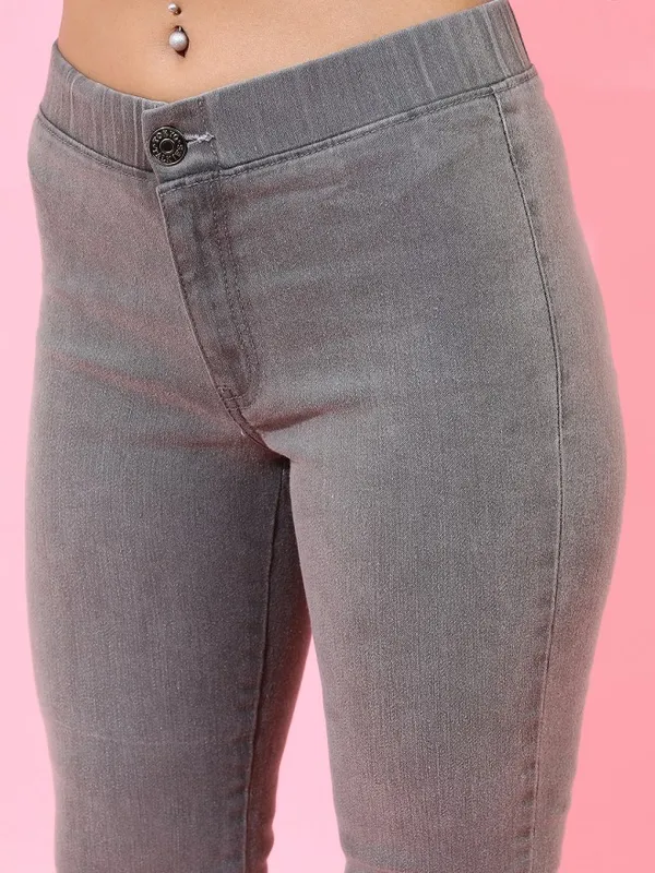 Tokyo Talkies Women Grey Bootcut Clean Look Jeans