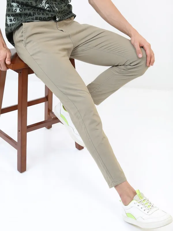 Men Tapered Fit Casual Trousers