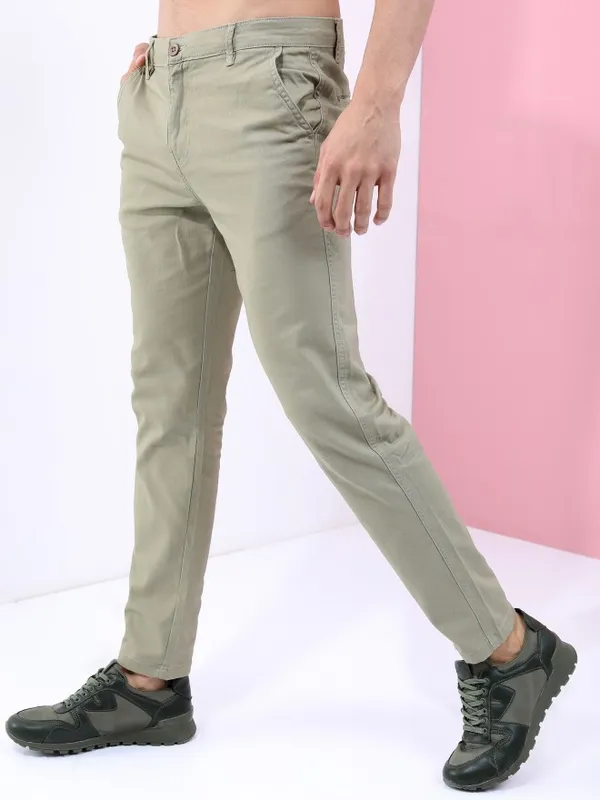  Highlander Men Olive Slim Fit Solid Casual Trousers