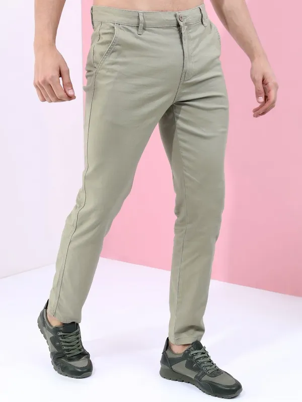  Highlander Men Olive Slim Fit Solid Casual Trousers