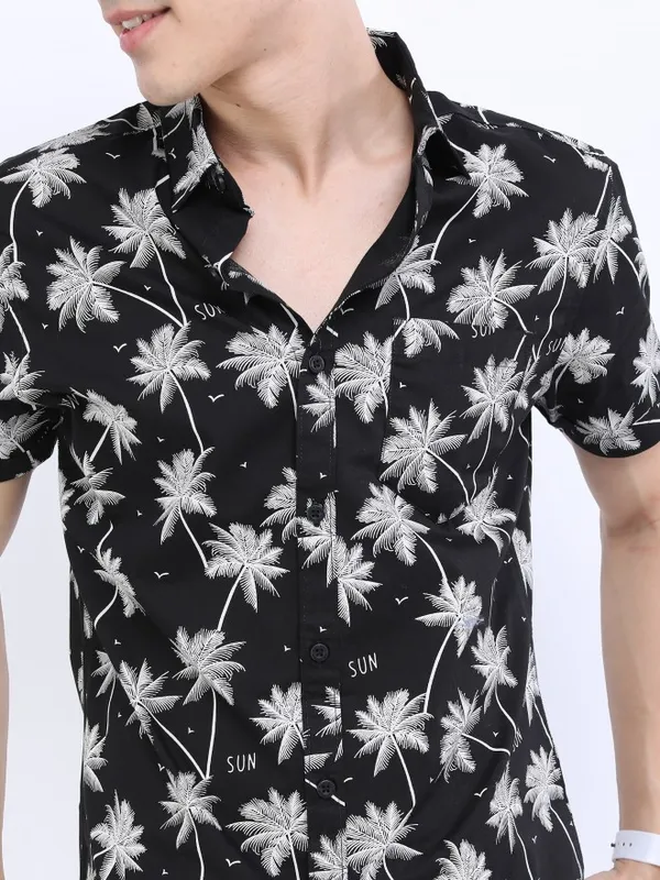  Highlander Men Black Printed Slim Fit Casual Shirts