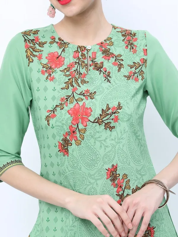  Ketch Women Green Printed Straight Kurtas