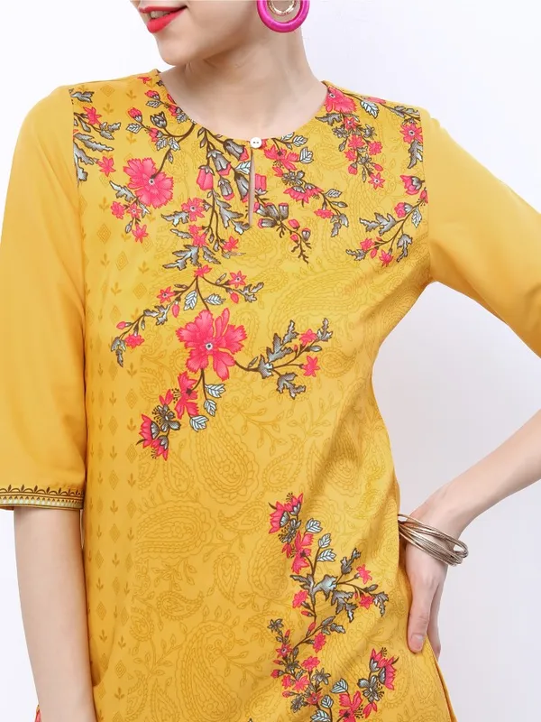  Ketch Women Yellow Printed Straight Kurtas
