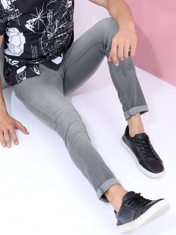  Highlander Men Grey Slim Fit Clean Look Jeans