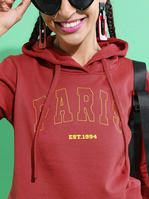  Tokyo Talkies Women Maroon Printed Pullover Hood Sweatshirts