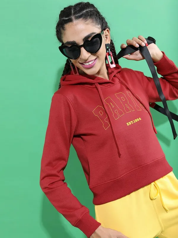  Tokyo Talkies Women Maroon Printed Pullover Hood Sweatshirts