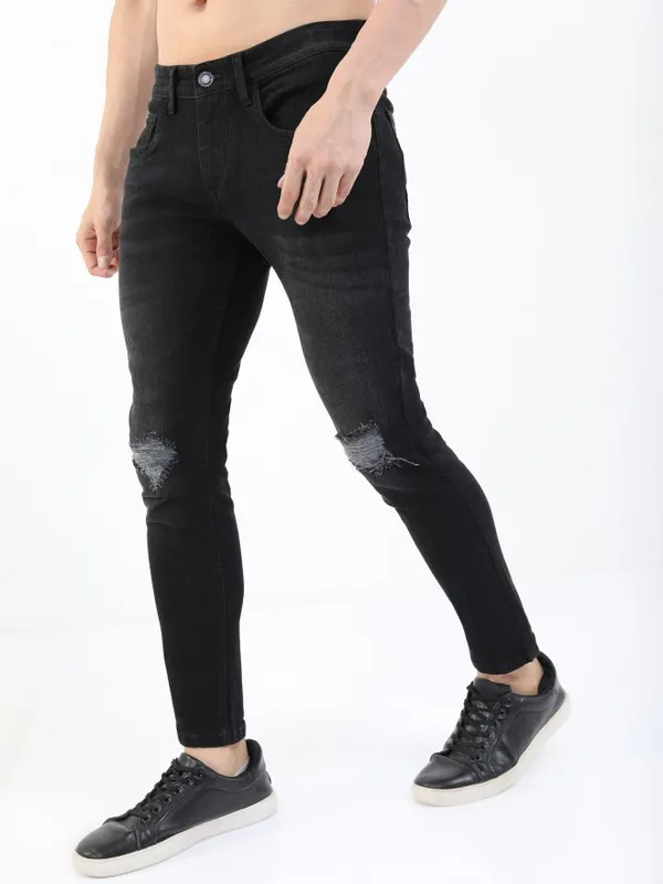  Highlander Men Black Tapered Fit Highly Distressed Jeans
