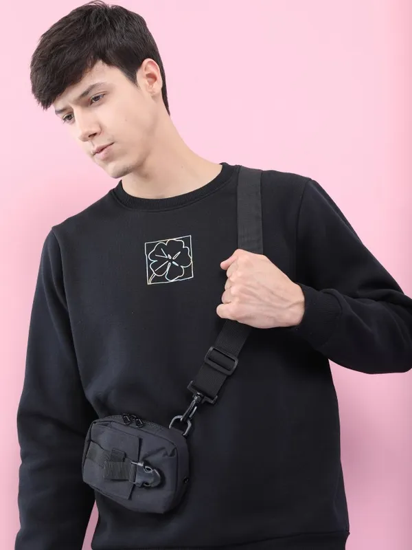  Highlander Men Black Round Neck Pullover Sweatshirts