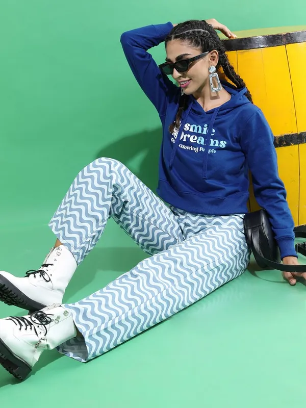  Tokyo Talkies Women Blue Printed Pullover Hood Sweatshirts