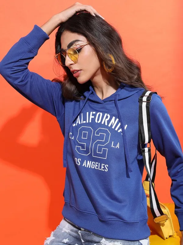  Tokyo Talkies Women Blue Printed Pullover Hood Sweatshirts