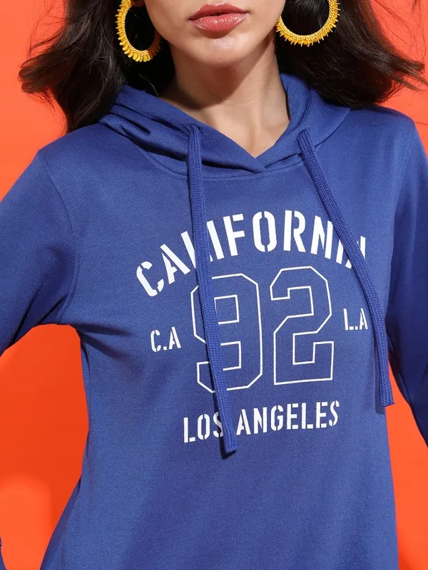  Tokyo Talkies Women Blue Printed Pullover Hood Sweatshirts
