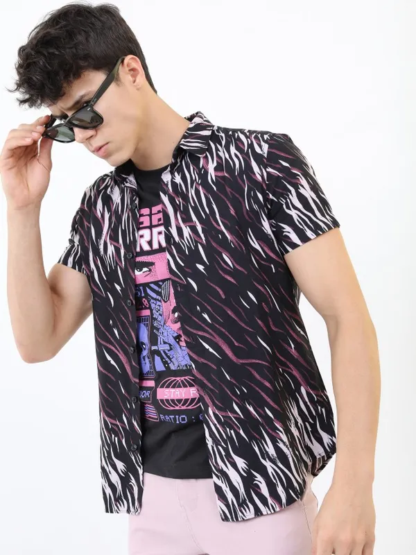  Ketch Men Black Printed Slim Fit Casual Shirts