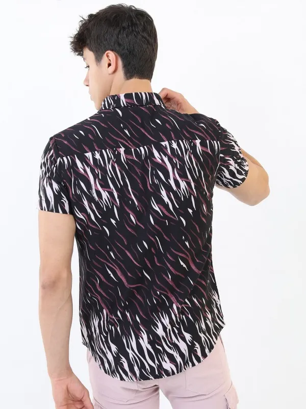  Ketch Men Black Printed Slim Fit Casual Shirts