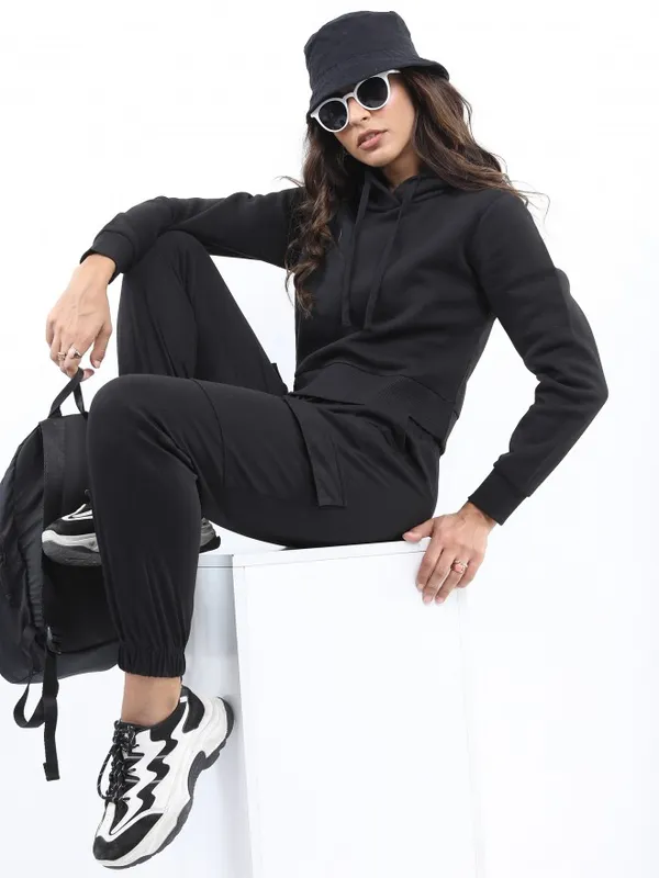  Ketch Women Black Solid Pullover Hood Sweatshirts