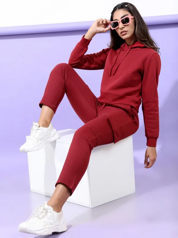  Tokyo Talkies Women Maroon Solid Pullover Hood Sweatshirts