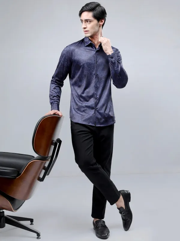  Highlander Men Navy Blue Printed Slim Fit Casual Shirts