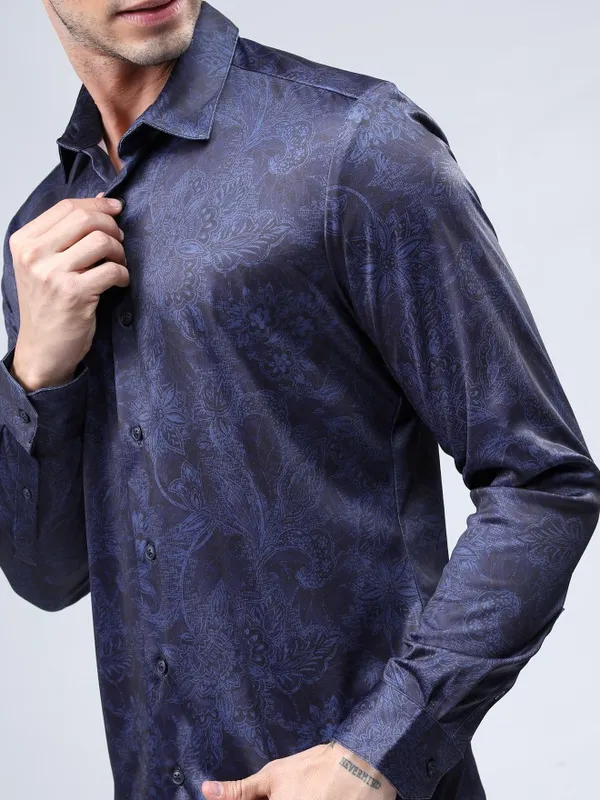  Highlander Men Navy Blue Printed Slim Fit Casual Shirts