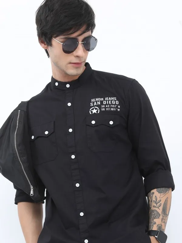  Highlander Men Black Printed Slim Fit Casual Shirts