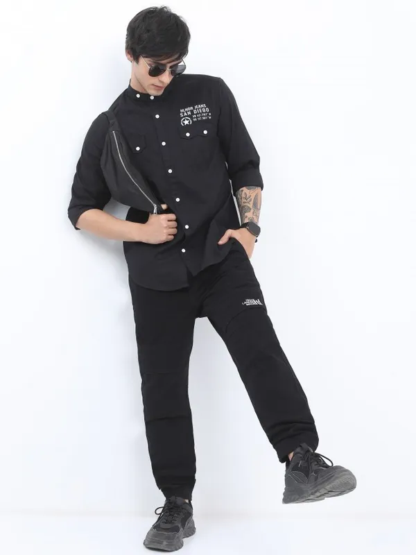  Highlander Men Black Printed Slim Fit Casual Shirts