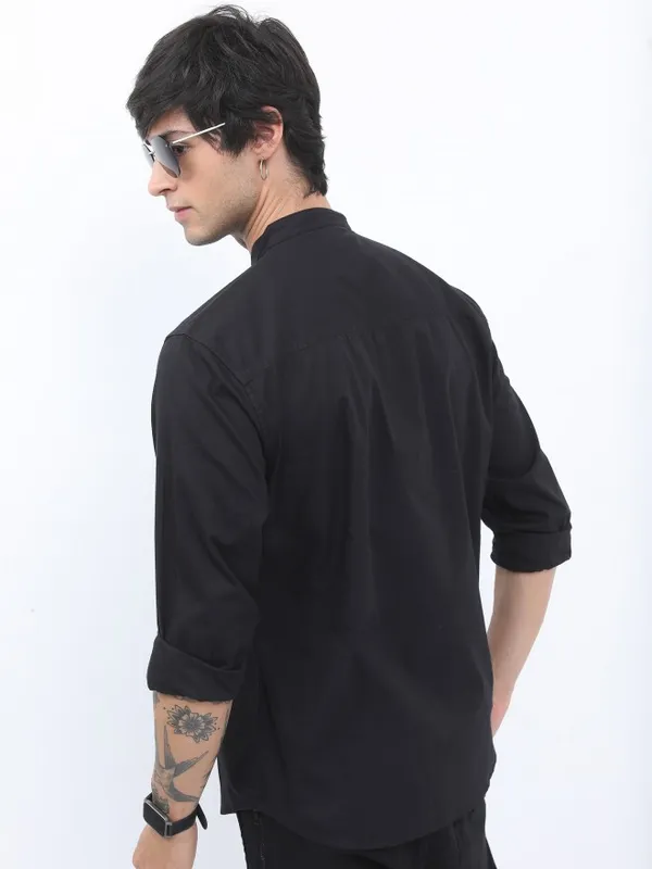  Highlander Men Black Printed Slim Fit Casual Shirts