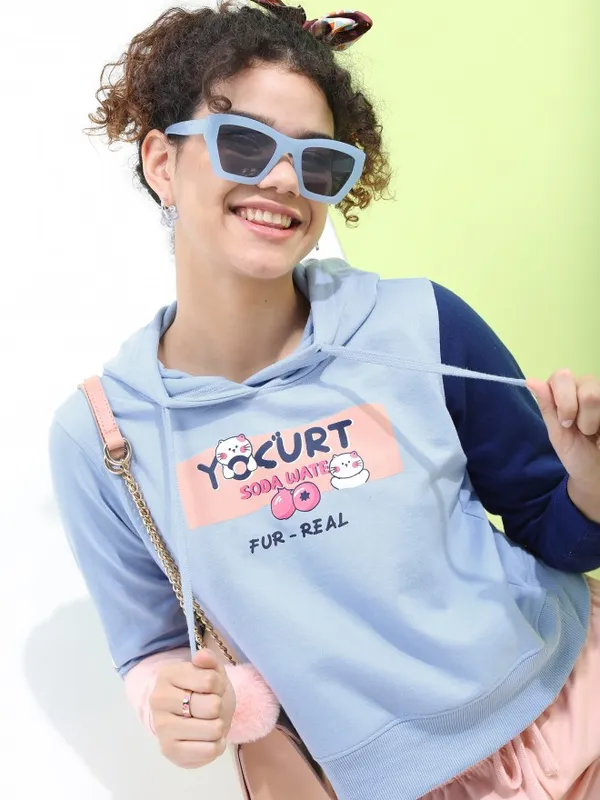  Tokyo Talkies Women Blue Printed Pullover Hood Sweatshirts