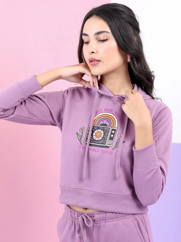  Tokyo Talkies Women Mauve Solid Pullover Hood Sweatshirts