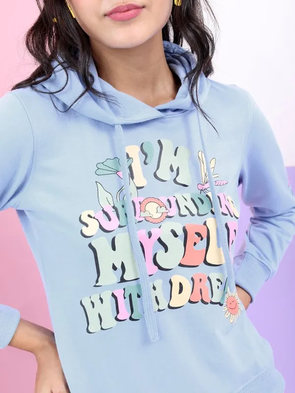  Tokyo Talkies Women Blue Printed Pullover Hood Sweatshirts