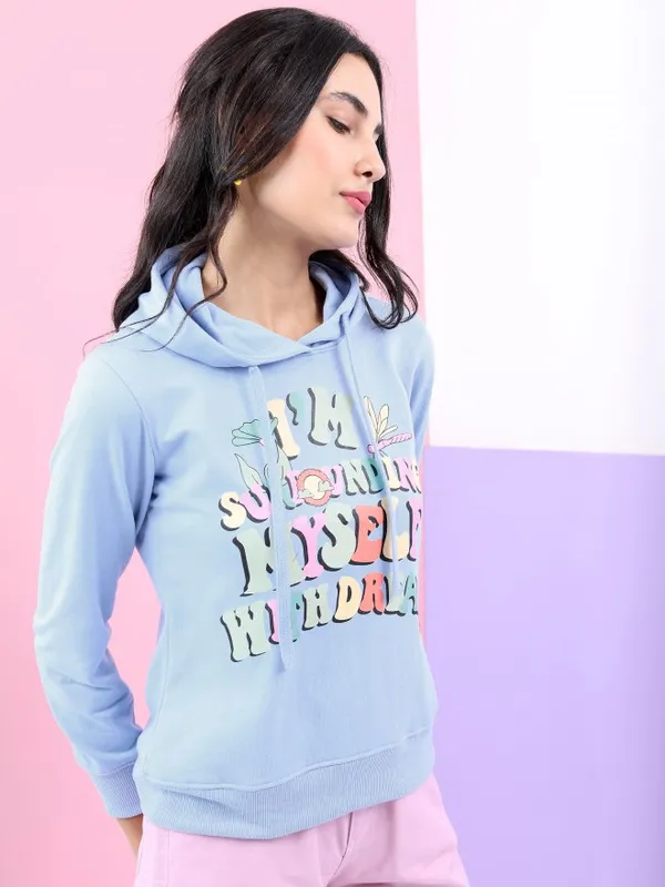  Tokyo Talkies Women Blue Printed Pullover Hood Sweatshirts
