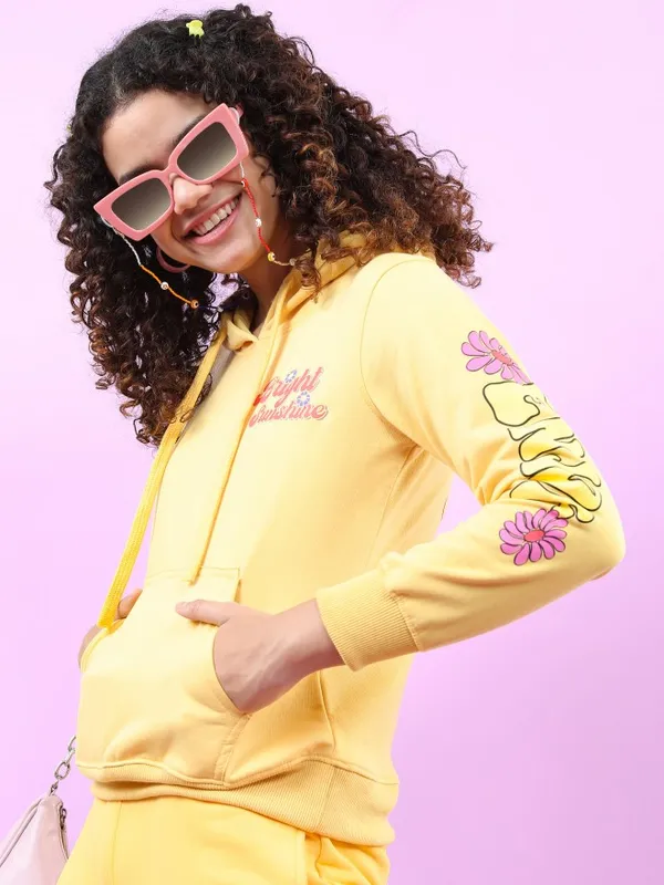  Tokyo Talkies Women Yellow Printed Pullover Hood Sweatshirts
