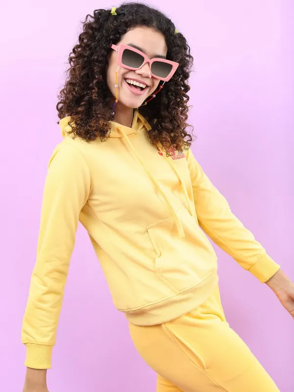  Tokyo Talkies Women Yellow Printed Pullover Hood Sweatshirts