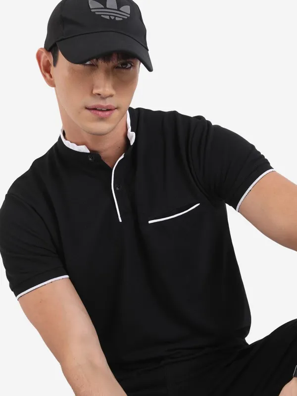  Highlander Men Black Solid Polo Collar Polo T-Shirts