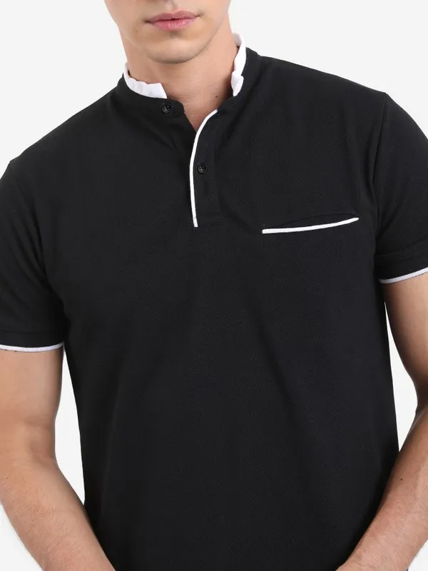  Highlander Men Black Solid Polo Collar Polo T-Shirts