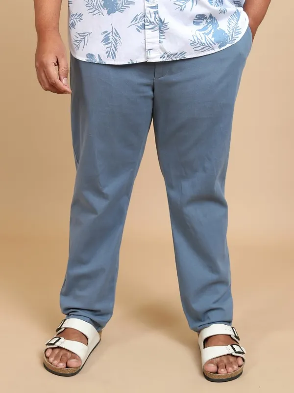  Highlander Men Blue Regular Fit Solid Casual Trousers