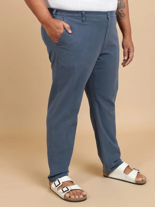  Highlander Men Grey Regular Fit Solid Casual Trousers