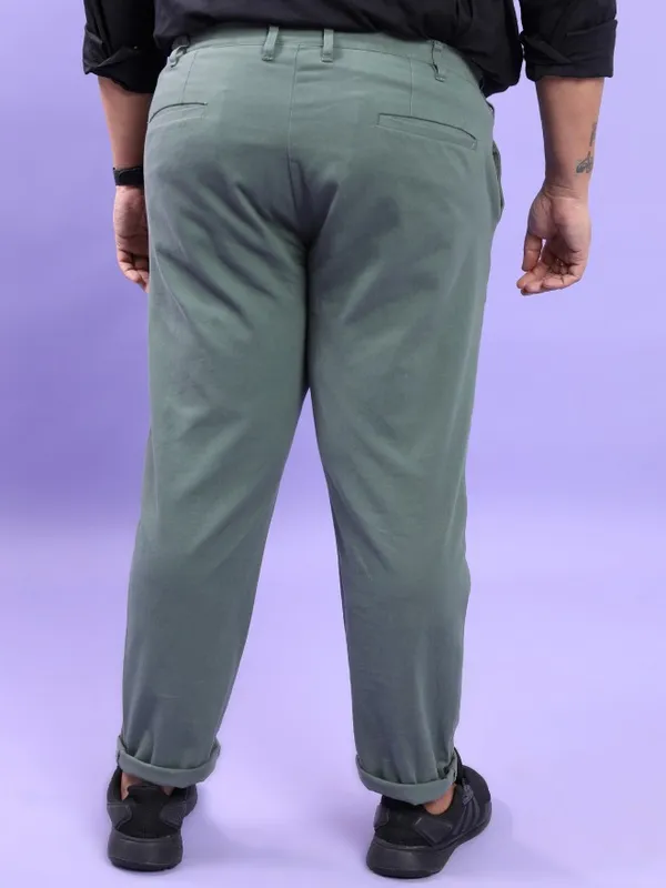  Highlander Men Green Regular Fit Solid Casual Trousers