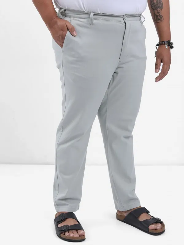  Xtra Ordinary By Highlander Men Green Slim Fit Solid Casual Trousers