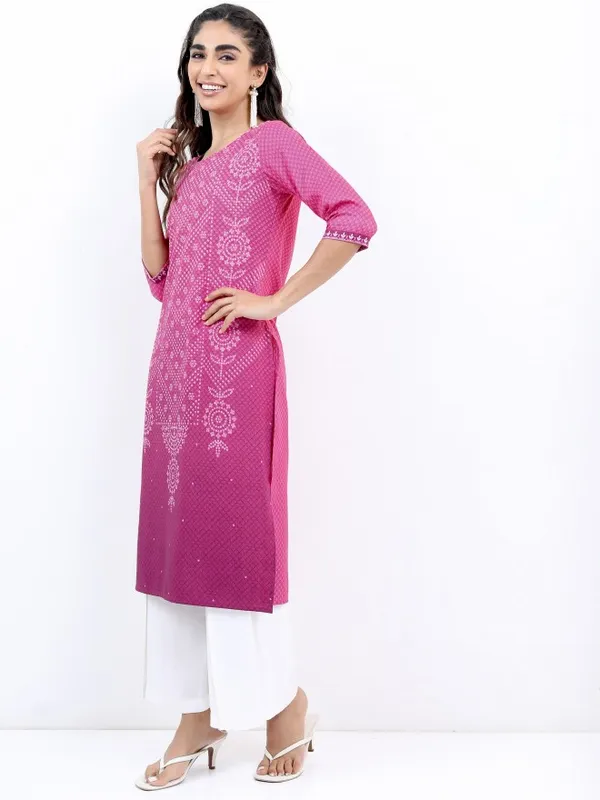  Ketch Women Magenta Printed Straight Kurtas