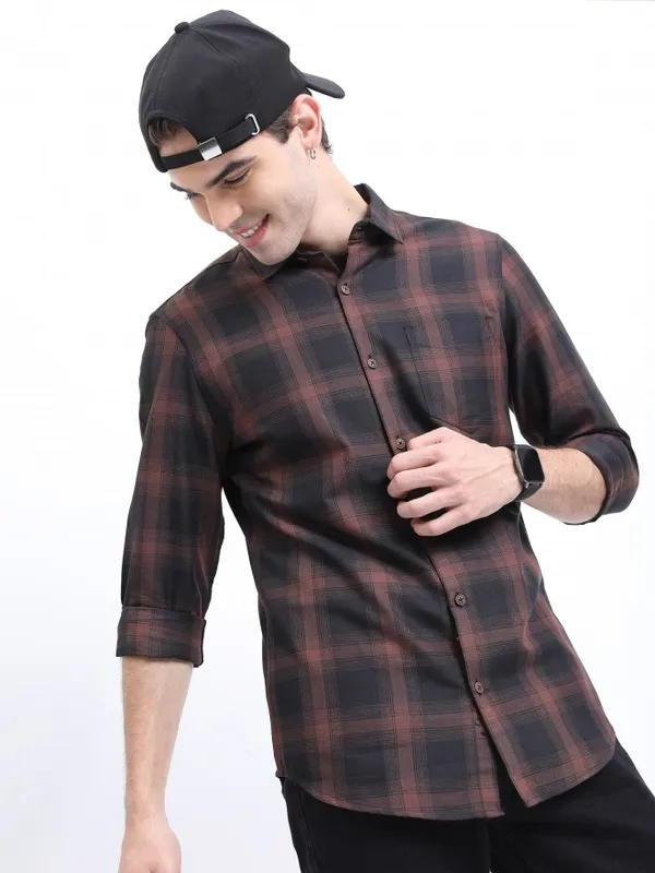  Highlander Men Black Checked Slim Fit Casual Shirts