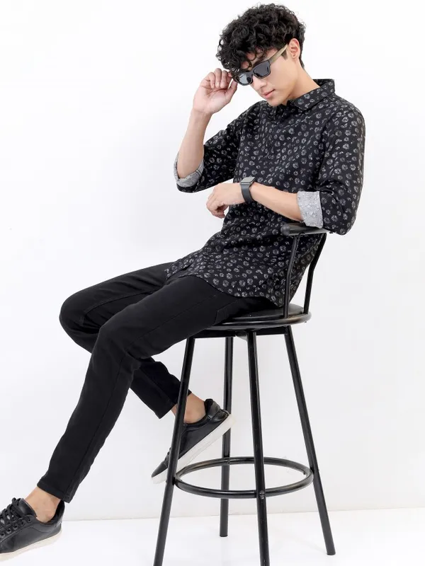  Highlander Men Black Printed Slim Fit Casual Shirts