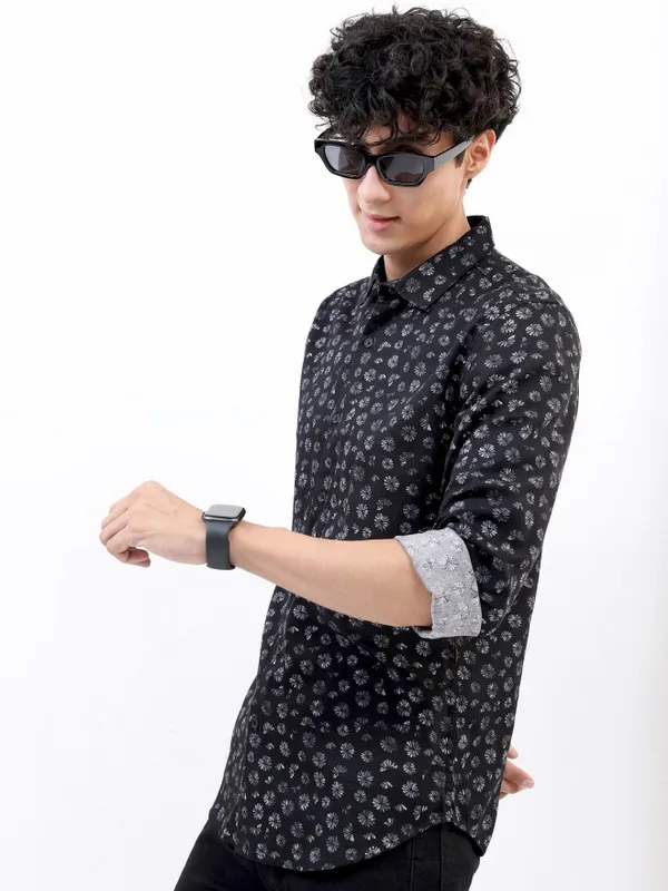  Highlander Men Black Printed Slim Fit Casual Shirts