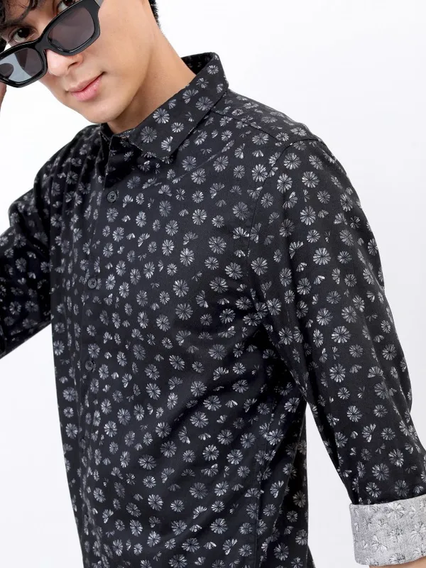  Highlander Men Black Printed Slim Fit Casual Shirts