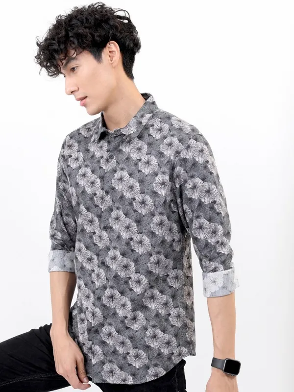 Men Slim Fit Casual Shirt