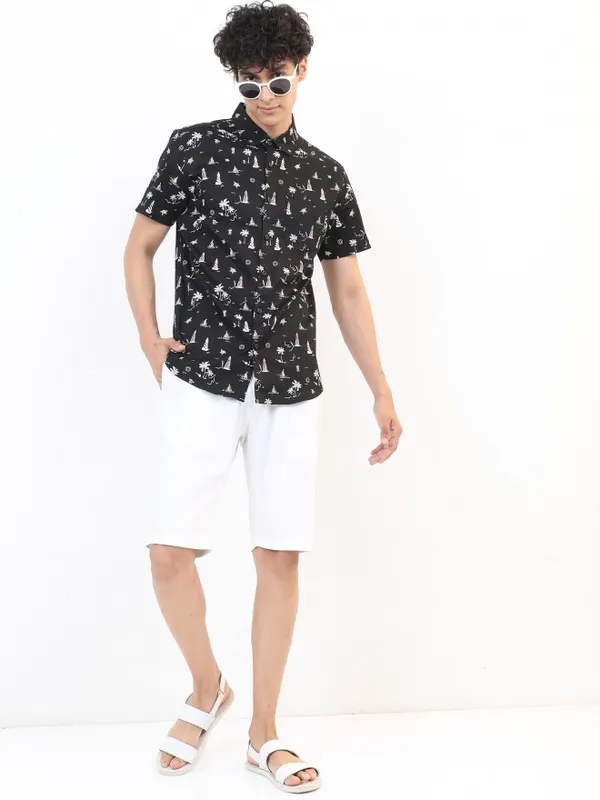  Highlander Men Black Printed Slim Fit Casual Shirts